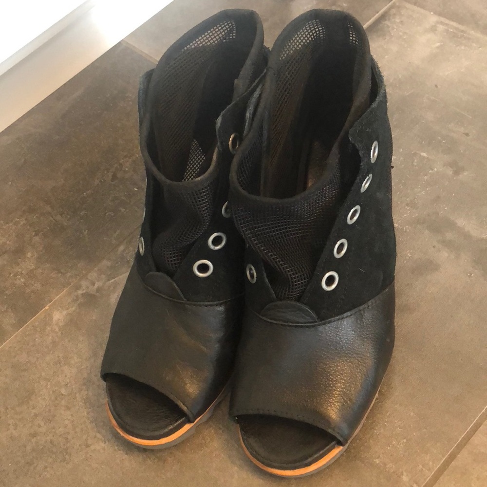 Sorel peep toe booties